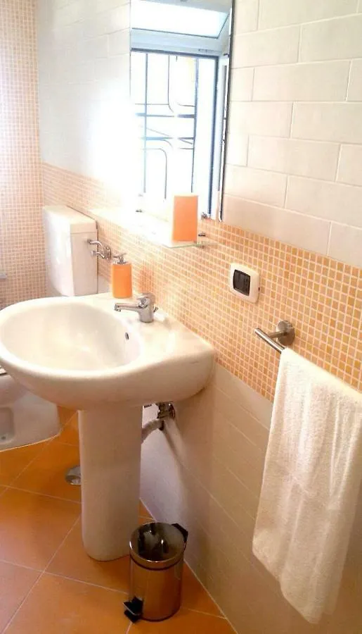 Aduepassi Bed & Breakfast Naples 3*,