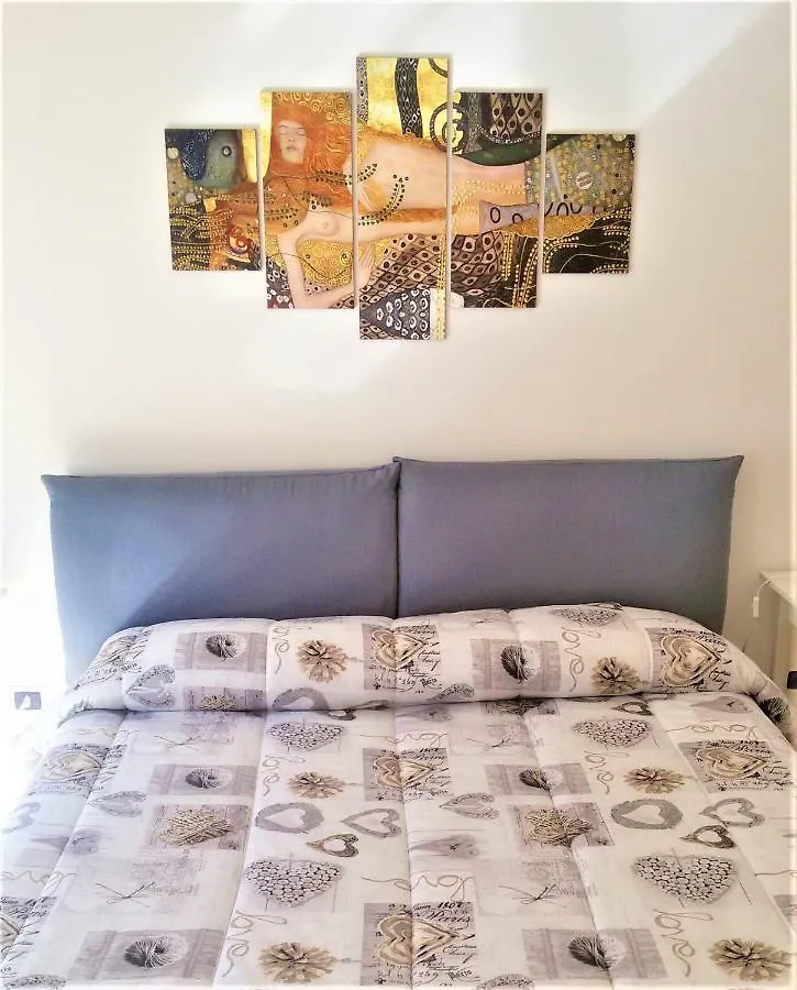 Aduepassi Bed & Breakfast Naples Italy